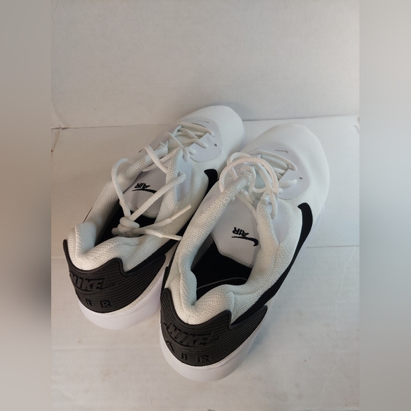 Nike Air Max Oketo Athletic Men's White and Black Size US 12 Running Shoes - Picture 9 of 12